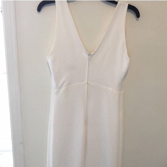 WHITE FLOOR LENGTH PROM DRESS - Picture 4 of 4